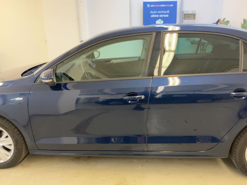 Volkswagen Jetta 1.6 TDI Life 2013 – снимка 4