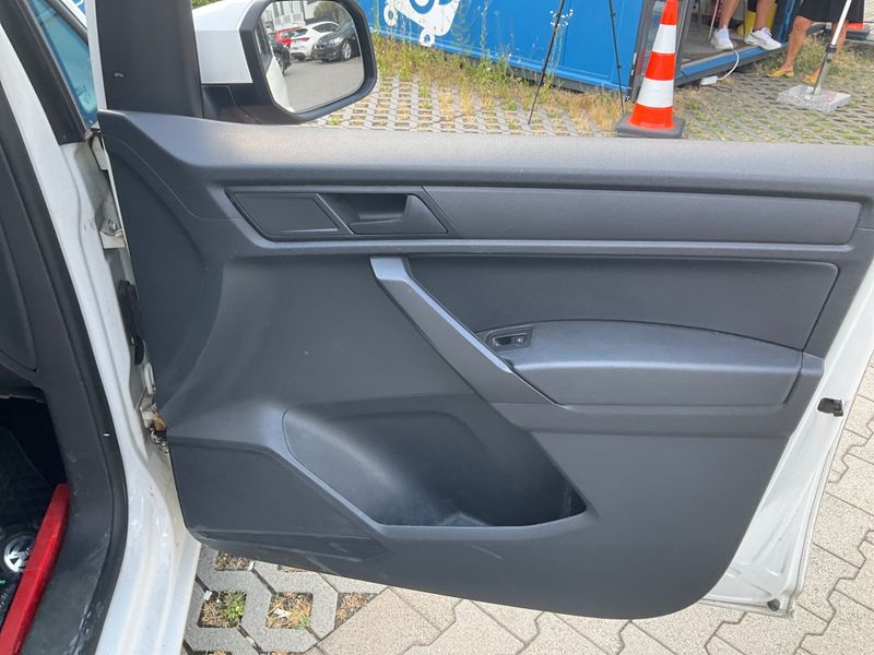 Volkswagen Caddy 2.0 TDI Maxi Kasten EcoProfi BlueMotion Tech 2016 – снимка 33