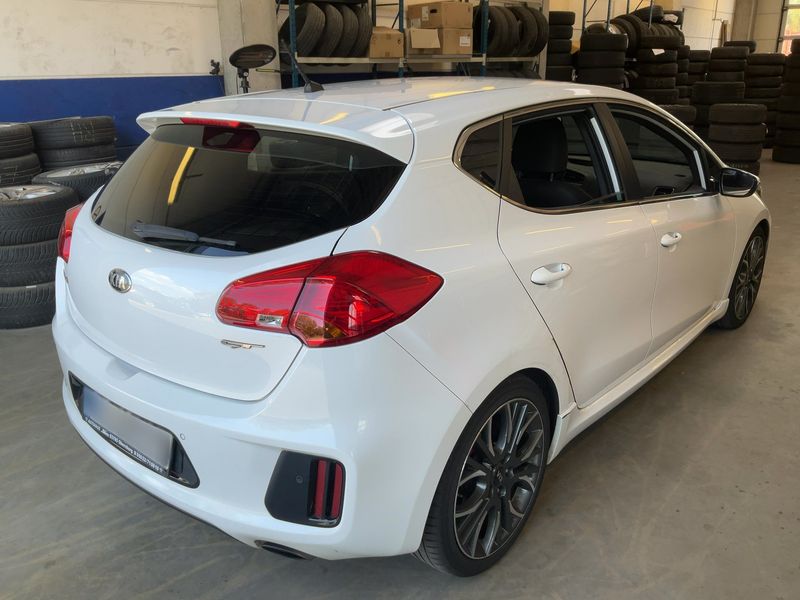 Kia cee'd 1.6 TGDI GT-Challenge 2014 – снимка 8