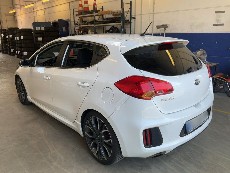 Kia cee'd 1.6 TGDI GT-Challenge 2014 – снимка 6