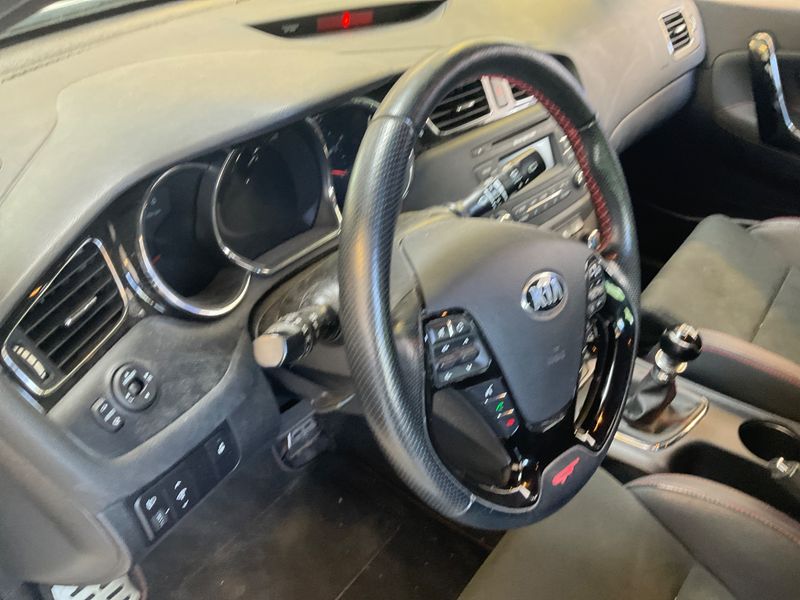 Kia cee'd 1.6 TGDI GT-Challenge 2014 – снимка 28