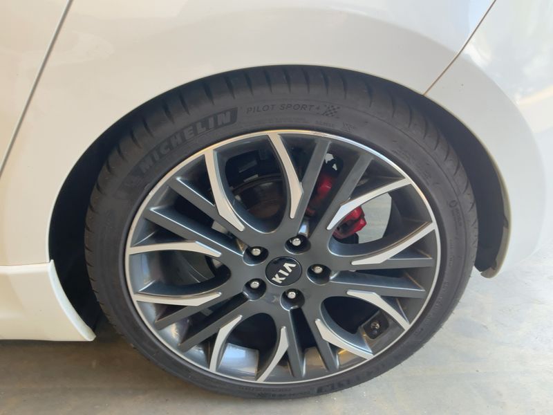 Kia cee'd 1.6 TGDI GT-Challenge 2014 – снимка 5
