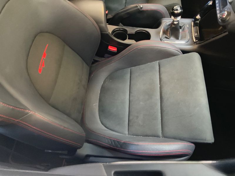 Kia cee'd 1.6 TGDI GT-Challenge 2014 – снимка 31