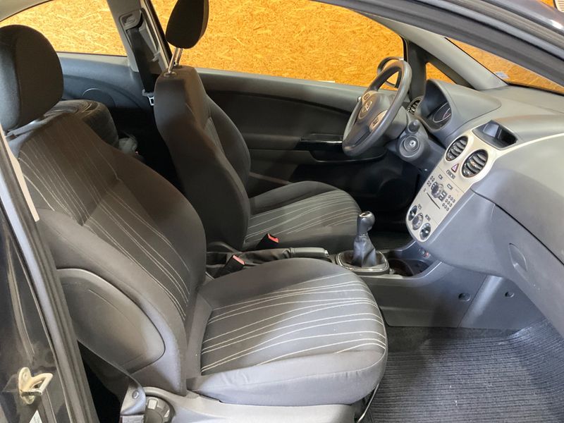Opel Corsa 1.0 Edition — zdjęcie 3