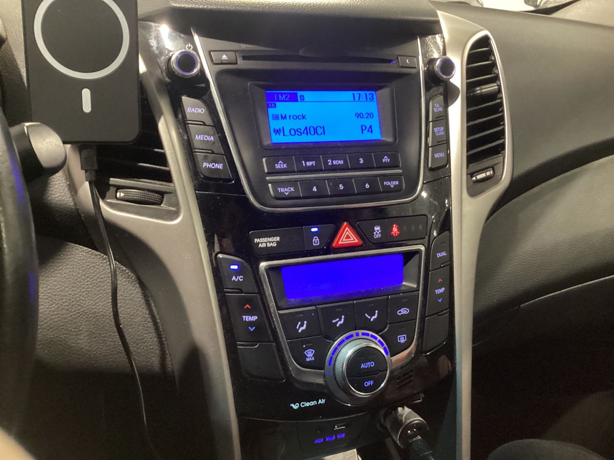 Hyundai i30 2017 — photo 25