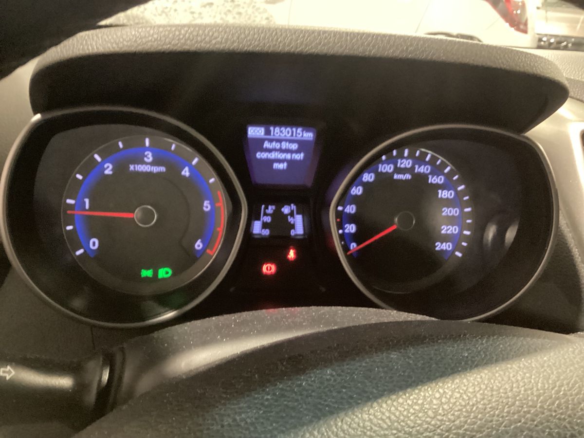 Hyundai i30 2017 — photo 19