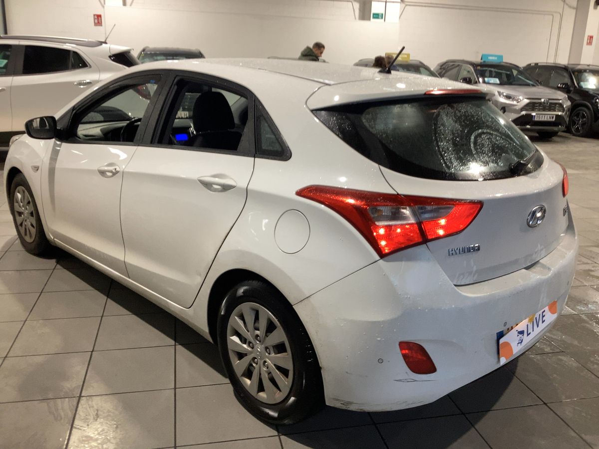 Hyundai i30 2017 — photo 7
