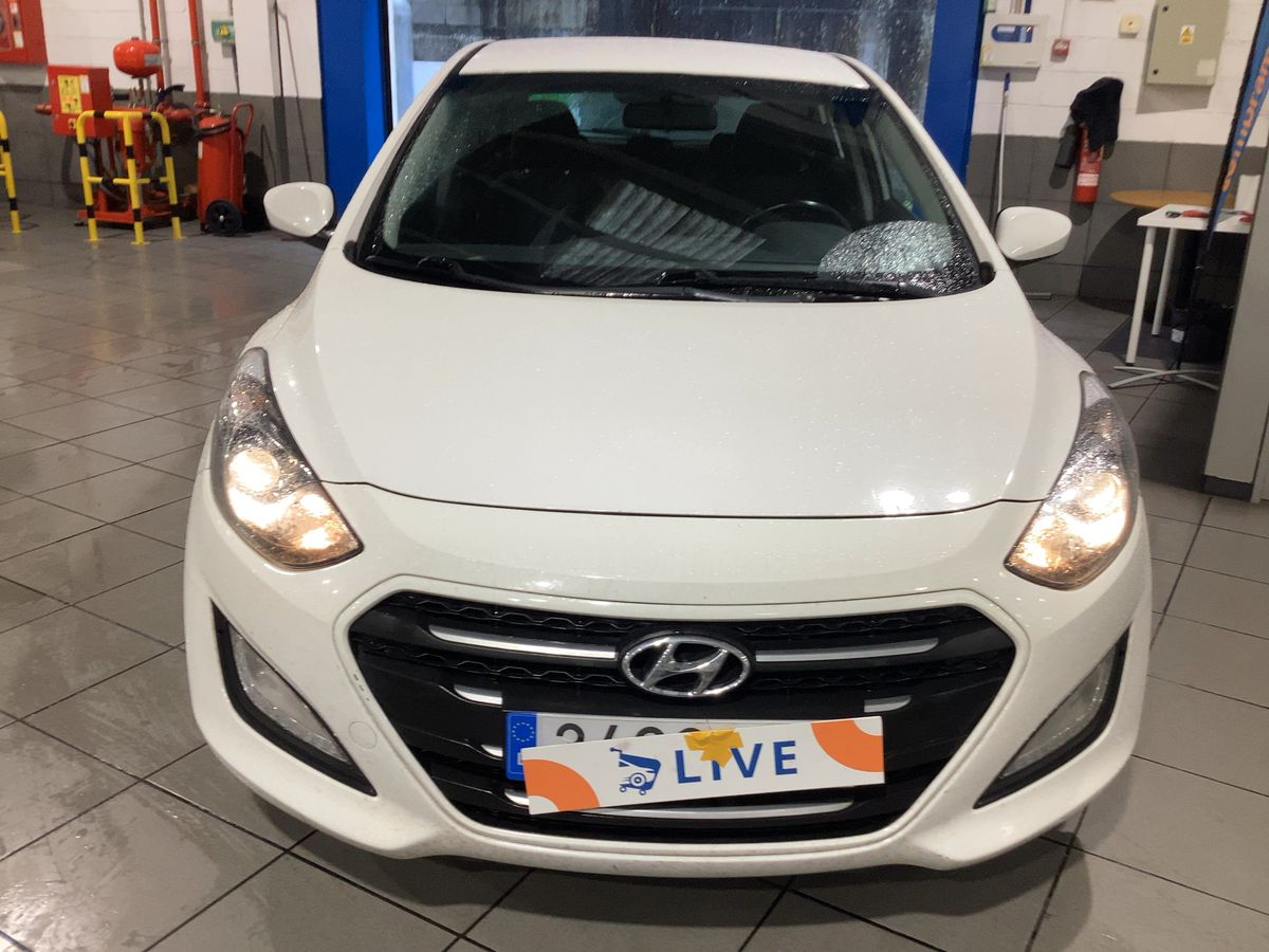 Hyundai i30 2017 — photo 15