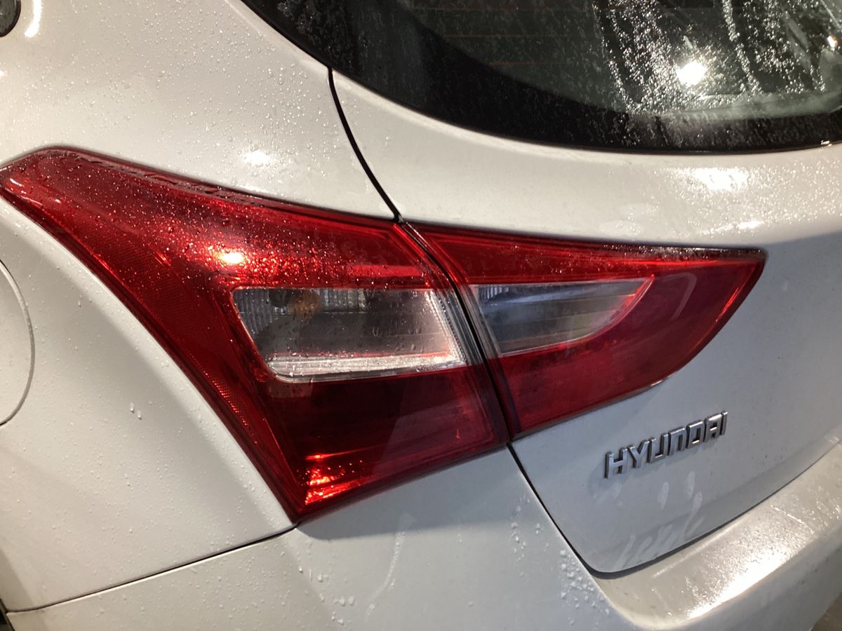 Hyundai i30 2017 — photo 26