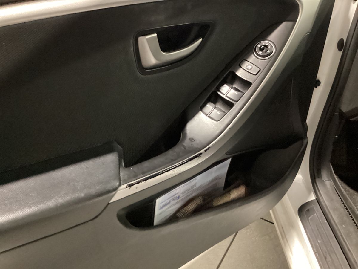 Hyundai i30 2017 — photo 40