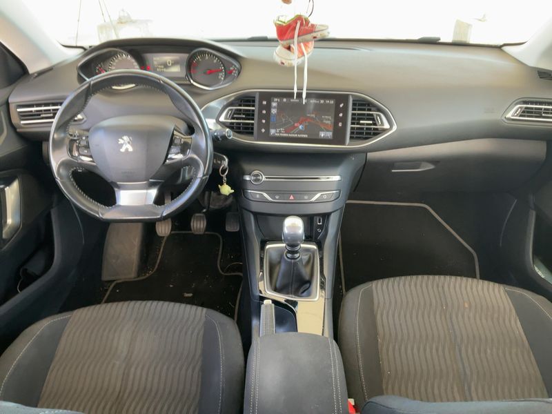 Peugeot 308 1.6 e-HDi Active 2015 – снимка 17