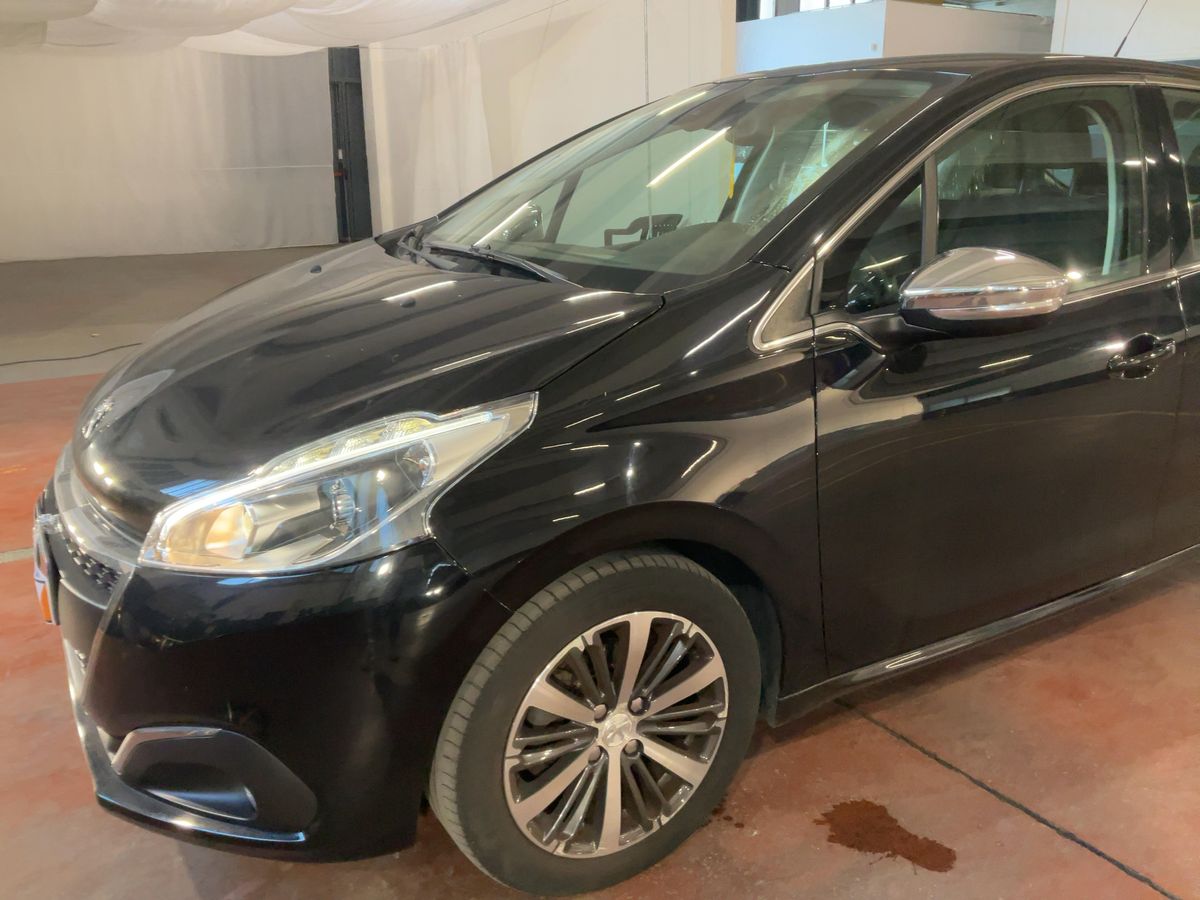 Peugeot 208 1.6 Blue-HDi Allure