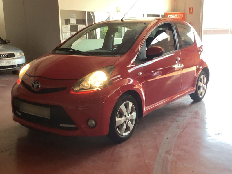Toyota Aygo 1.0 City 2013 – снимка 1