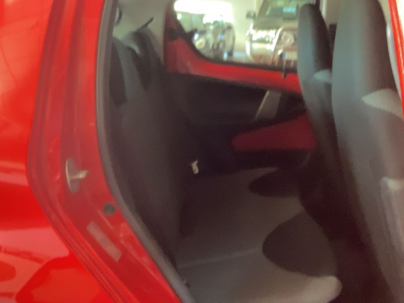 Toyota Aygo 1.0 City 2013 – снимка 19