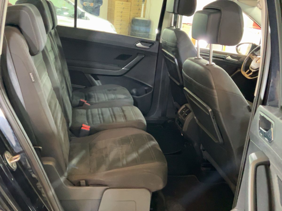 Volkswagen Touran 2019 — photo 21