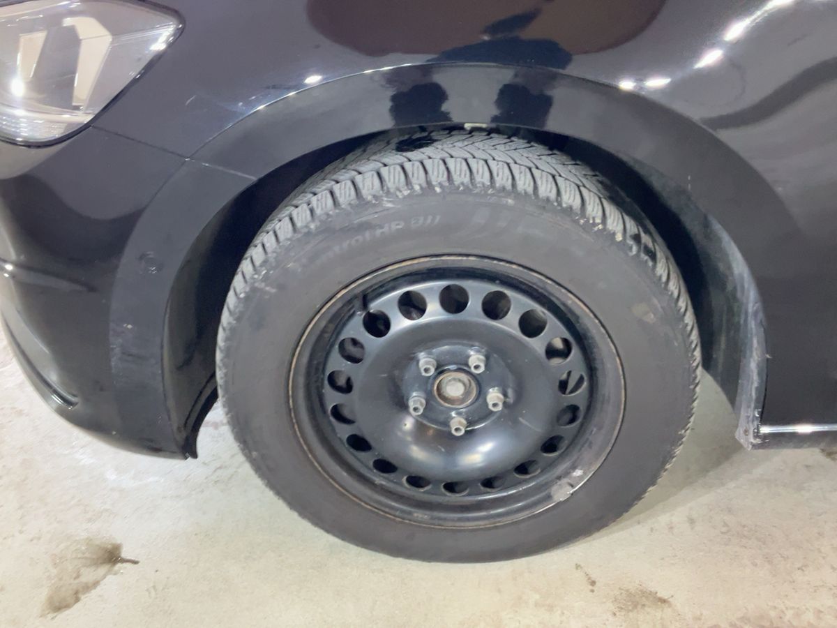 Volkswagen Touran 2019 — photo 4
