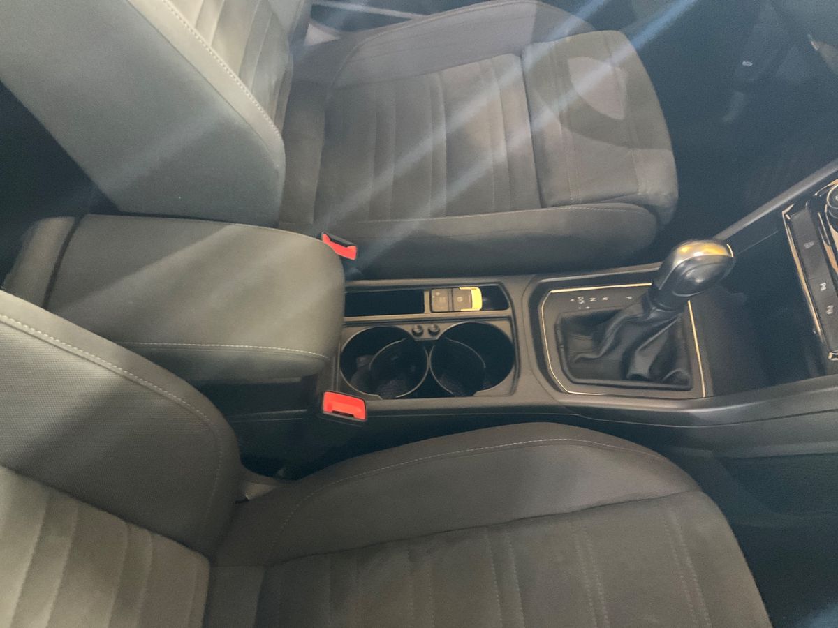 Volkswagen Touran 2019 — photo 33