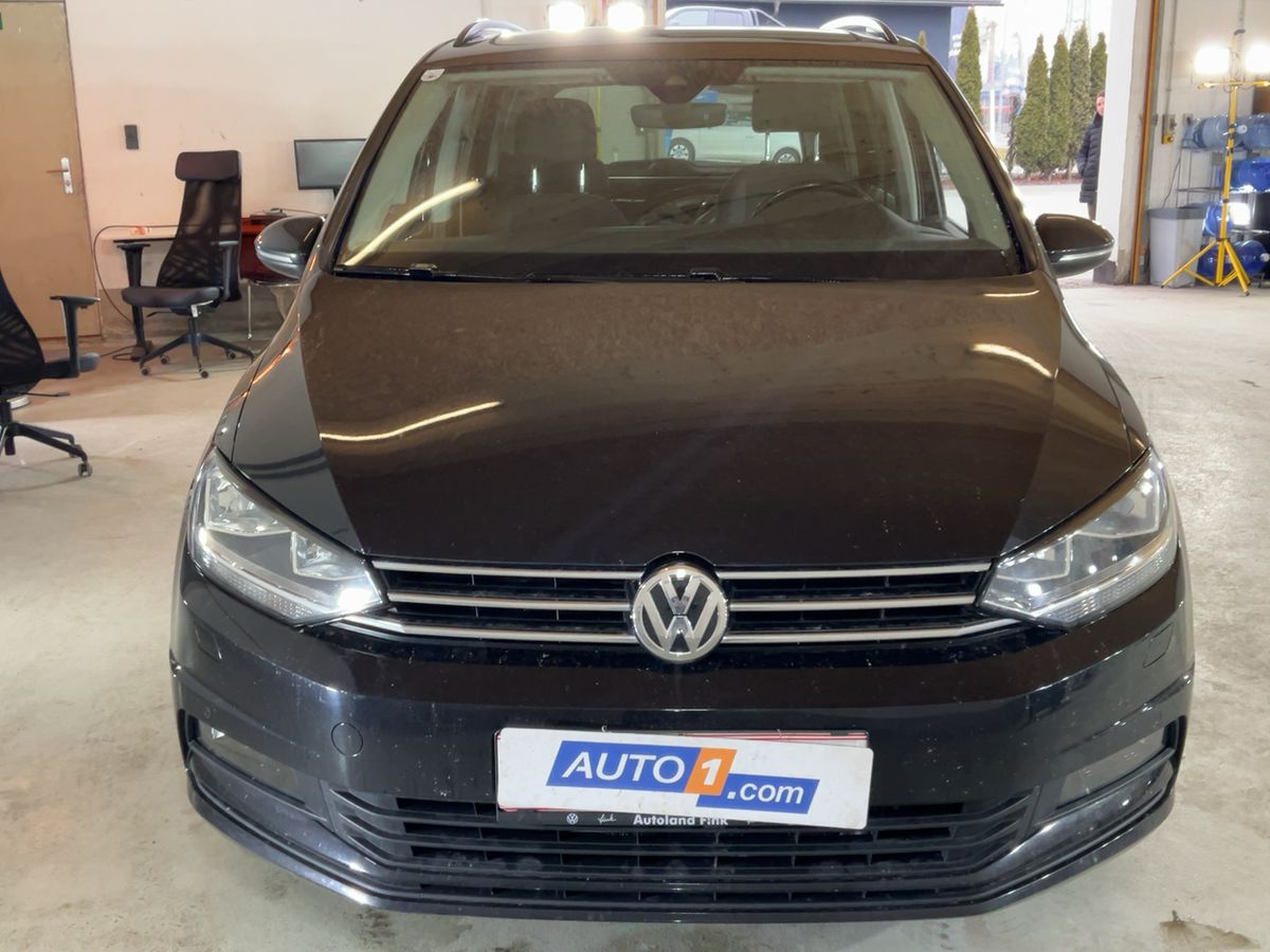 Volkswagen Touran 2019 — photo 15