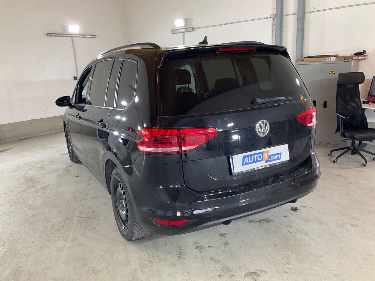 Volkswagen Touran 2019 — photo 7