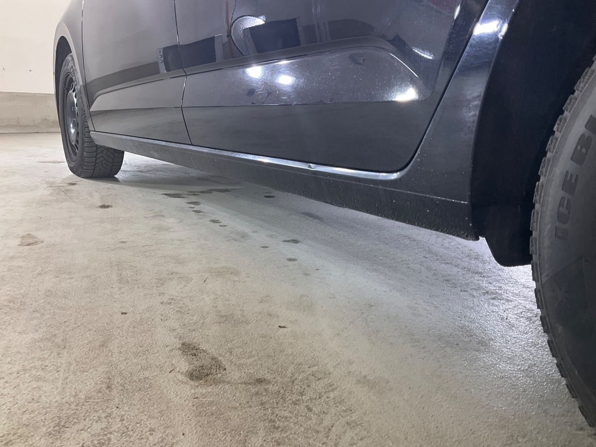 Volkswagen Touran 2019 — photo 57