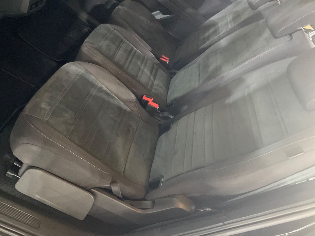 Volkswagen Touran 2019 — photo 38