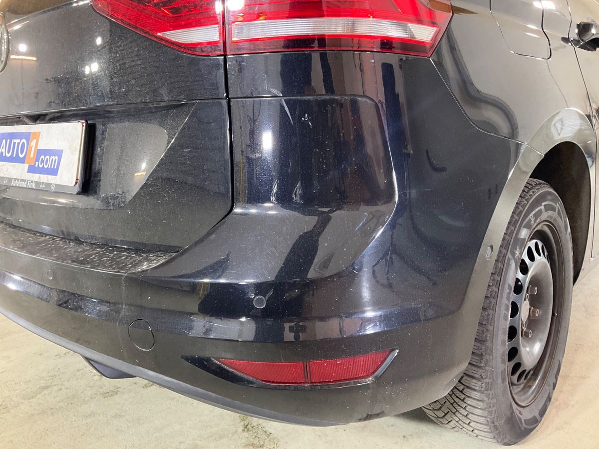 Volkswagen Touran 2019 — photo 50