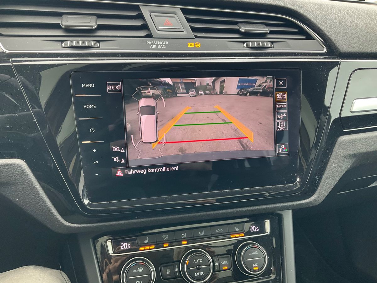 Volkswagen Touran 2019 — photo 60