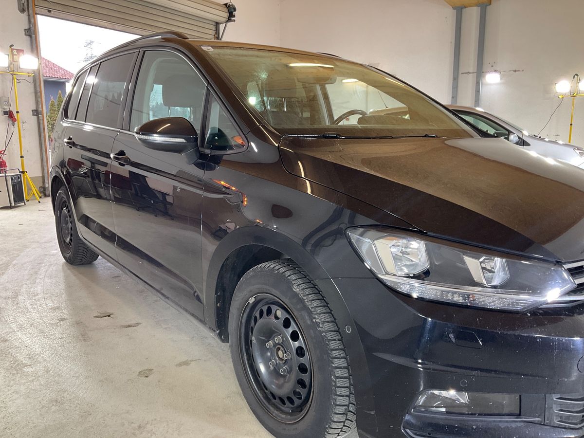 Volkswagen Touran 2019 — photo 13