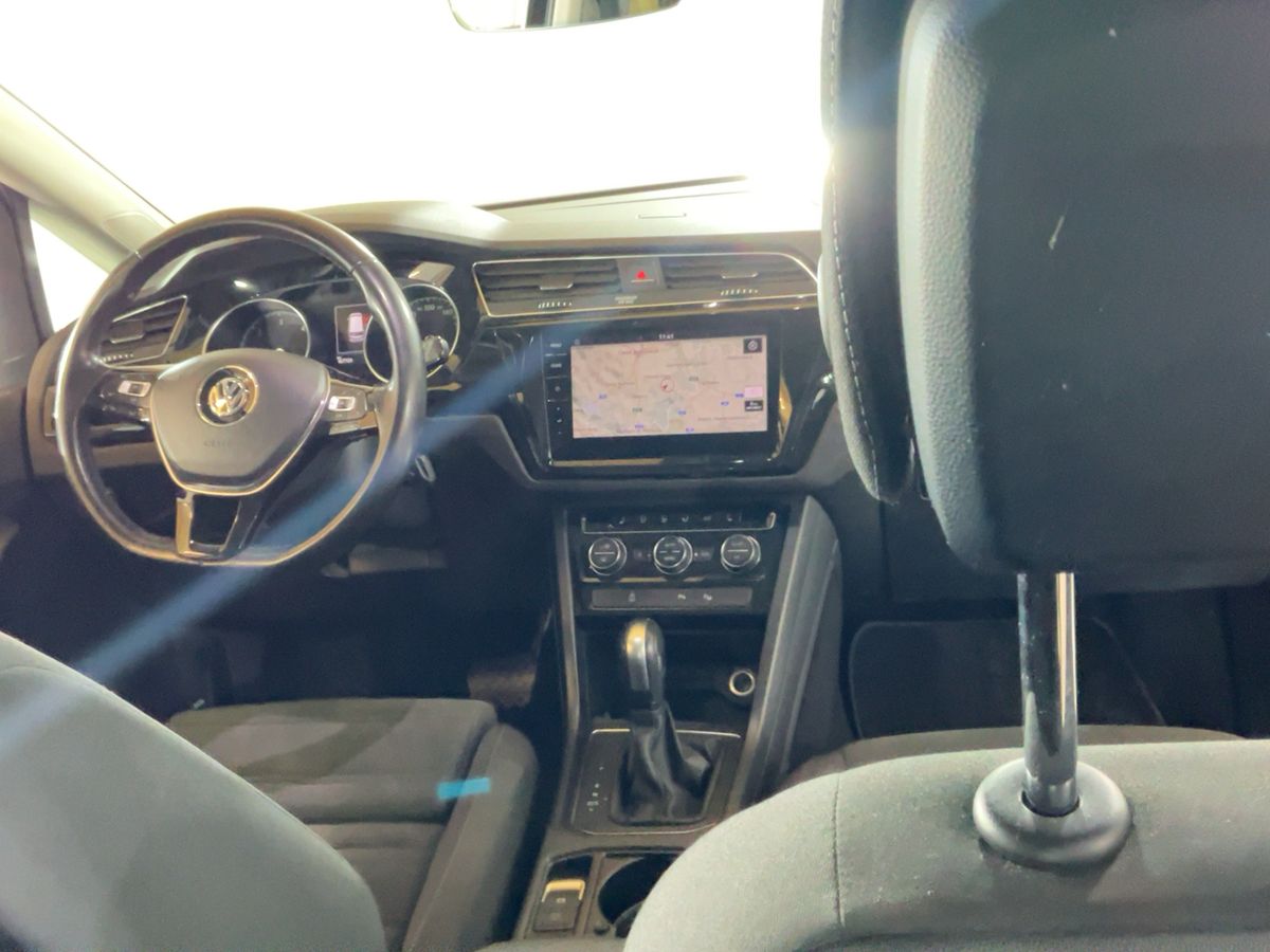 Volkswagen Touran 2019 — photo 19