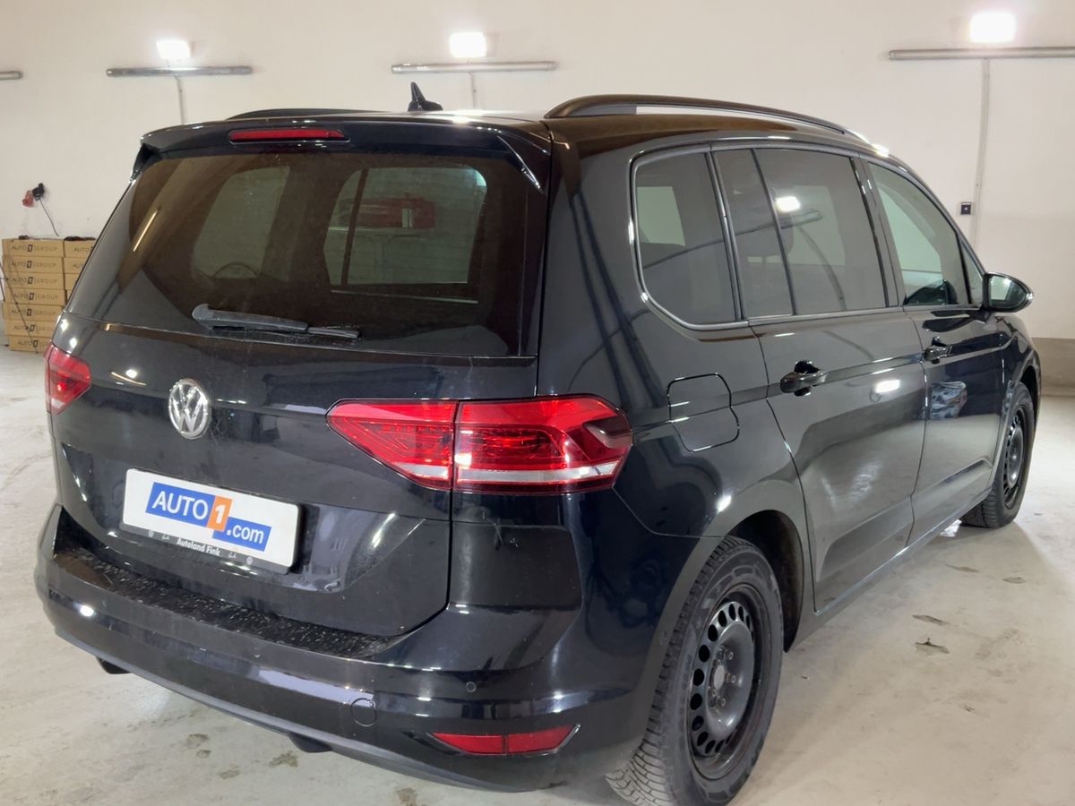 Volkswagen Touran 2019 — photo 9
