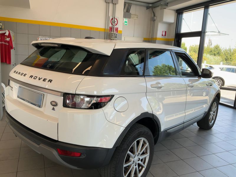 Land Rover Evoque 2.2 Td4 Pure 2014 – снимка 8