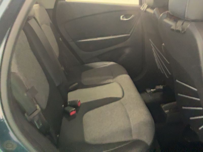 Renault Captur 1.3 TCe Sport Edition2 — zdjęcie 14