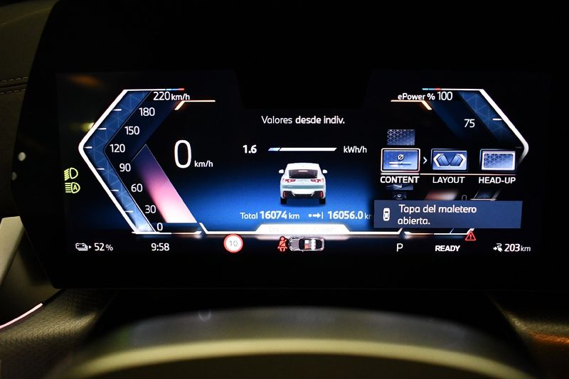 BMW iX2 eDrive20 M Sport — zdjęcie 11