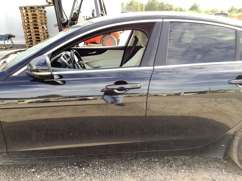 Jaguar XE 30t S AWD — zdjęcie 4
