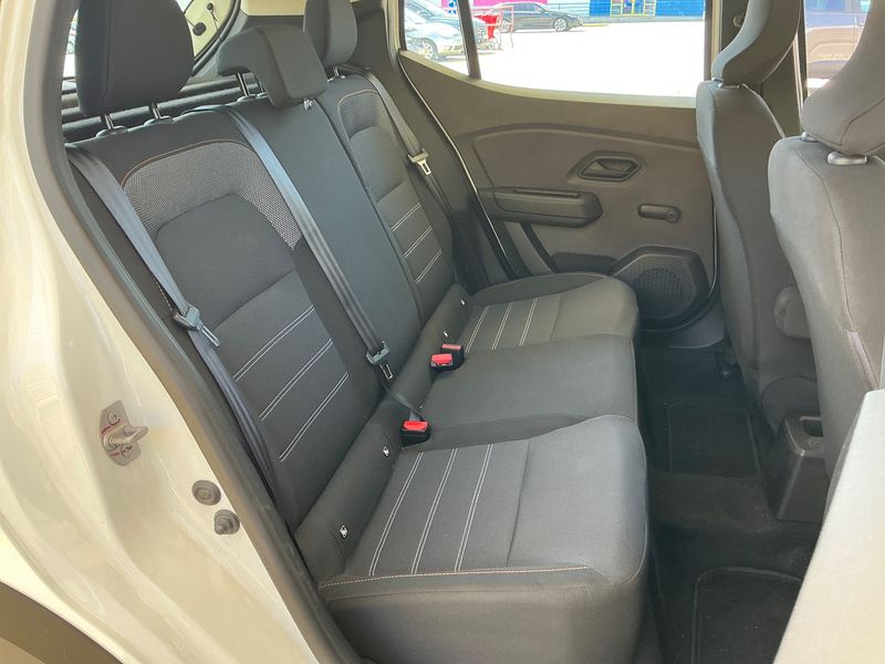 Dacia Sandero 1.0 TCe Stepway Essential — zdjęcie 14