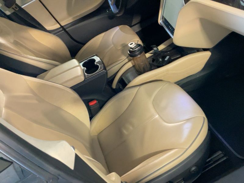 Tesla Model S P85 Performance — zdjęcie 11