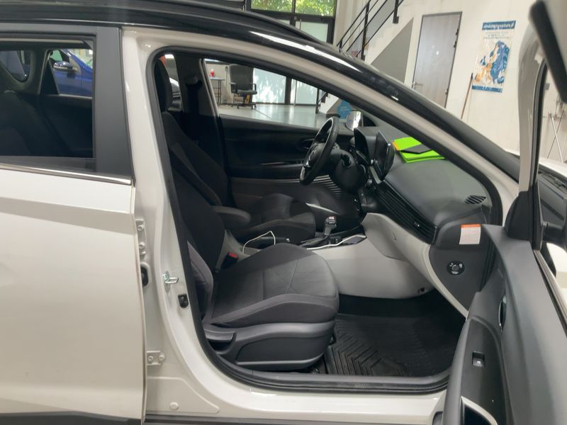 Hyundai Bayon 1.0 T-GDI Mild-Hybrid Creative 2WD — zdjęcie 11