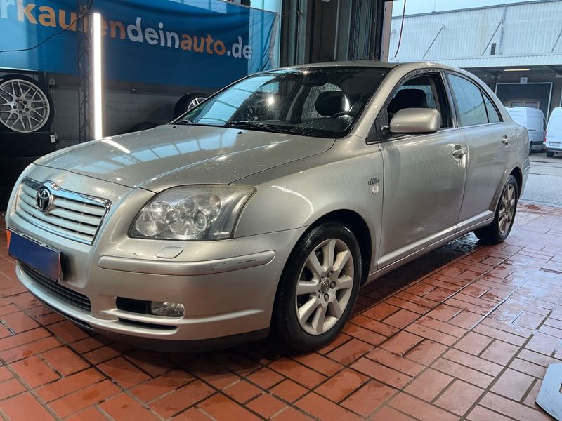 Avensis 2.2 D-4D D-Cat Executive Liftback