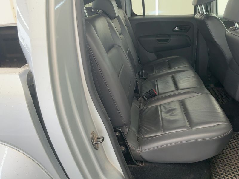 Volkswagen Amarok 2.0 TDI Highline DoubleCab 4Motion — zdjęcie 14