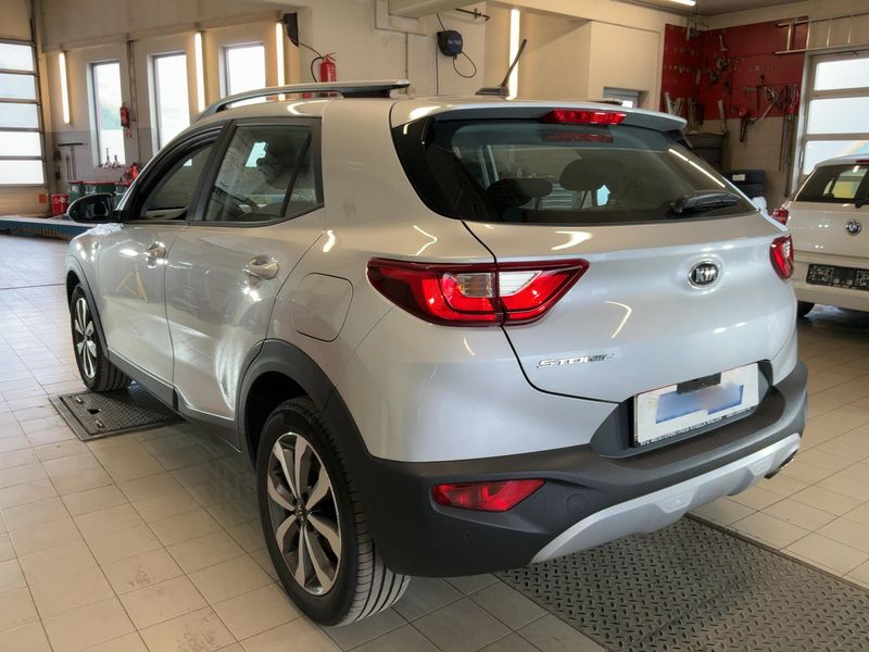Kia Stonic 1.0 TGDI Silber — zdjęcie 3