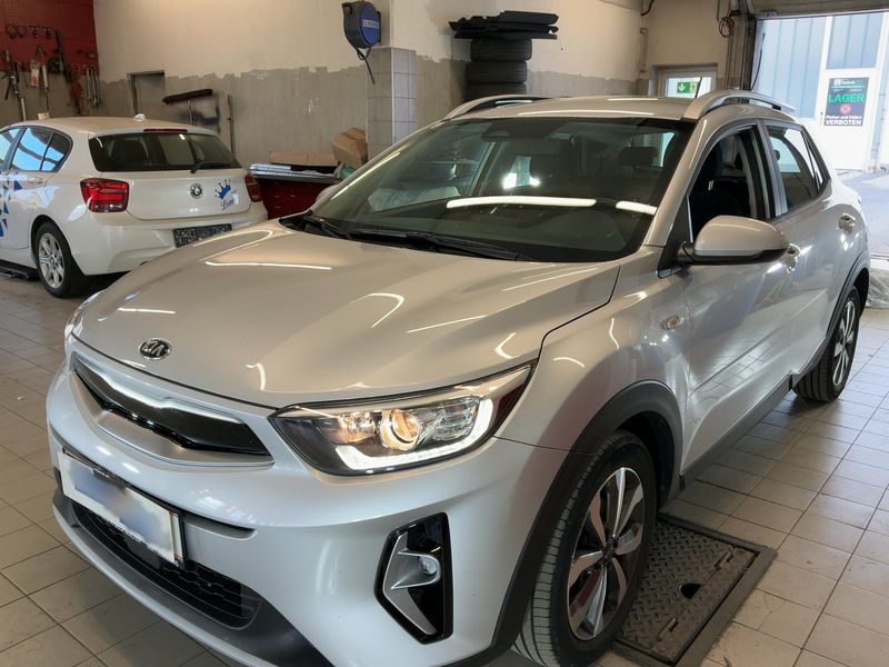 Kia Stonic 1.0 TGDI Silber