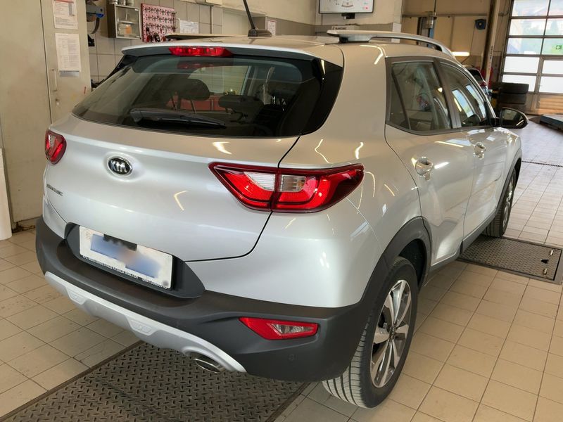 Kia Stonic 1.0 TGDI Silber — zdjęcie 6