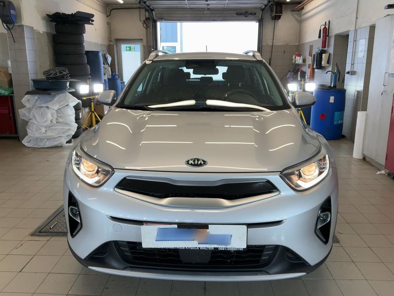 Kia Stonic 1.0 TGDI Silber — zdjęcie 9