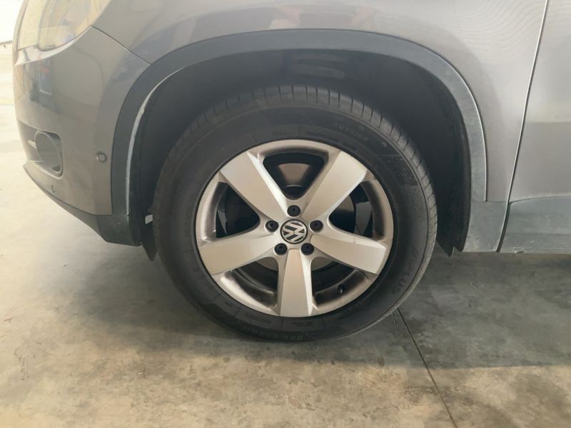 Volkswagen Tiguan 2.0 TDI Sportline BlueMotion Tech 2010 – снимка 3