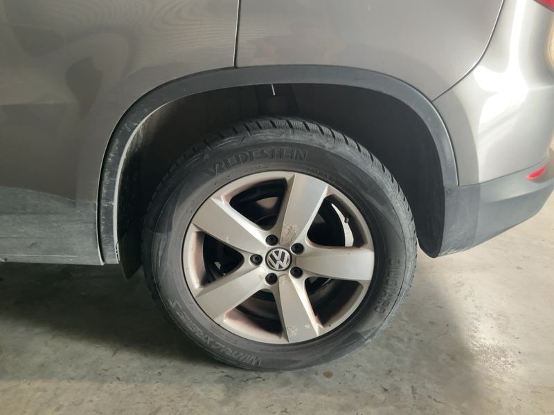 Volkswagen Tiguan 2.0 TDI Sportline BlueMotion Tech 2010 – снимка 5