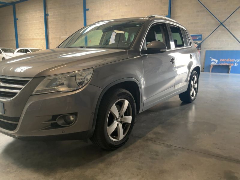 Volkswagen Tiguan 2.0 TDI Sportline BlueMotion Tech 2010 – снимка 2