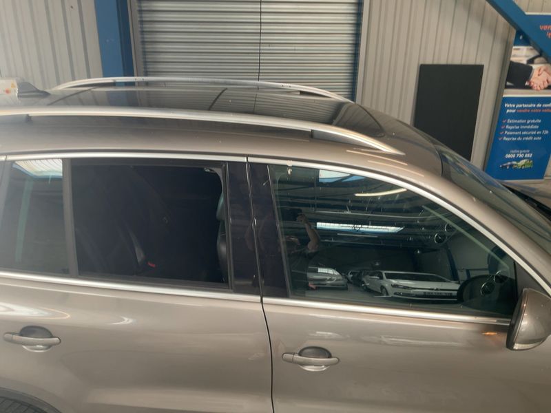 Volkswagen Tiguan 2.0 TDI Sportline BlueMotion Tech 2010 – снимка 13