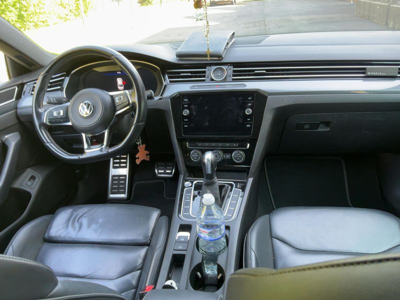 Volkswagen Arteon 2.0 TSI R-Line — zdjęcie 12