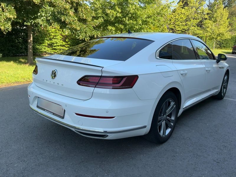 Volkswagen Arteon 2.0 TSI R-Line — zdjęcie 6
