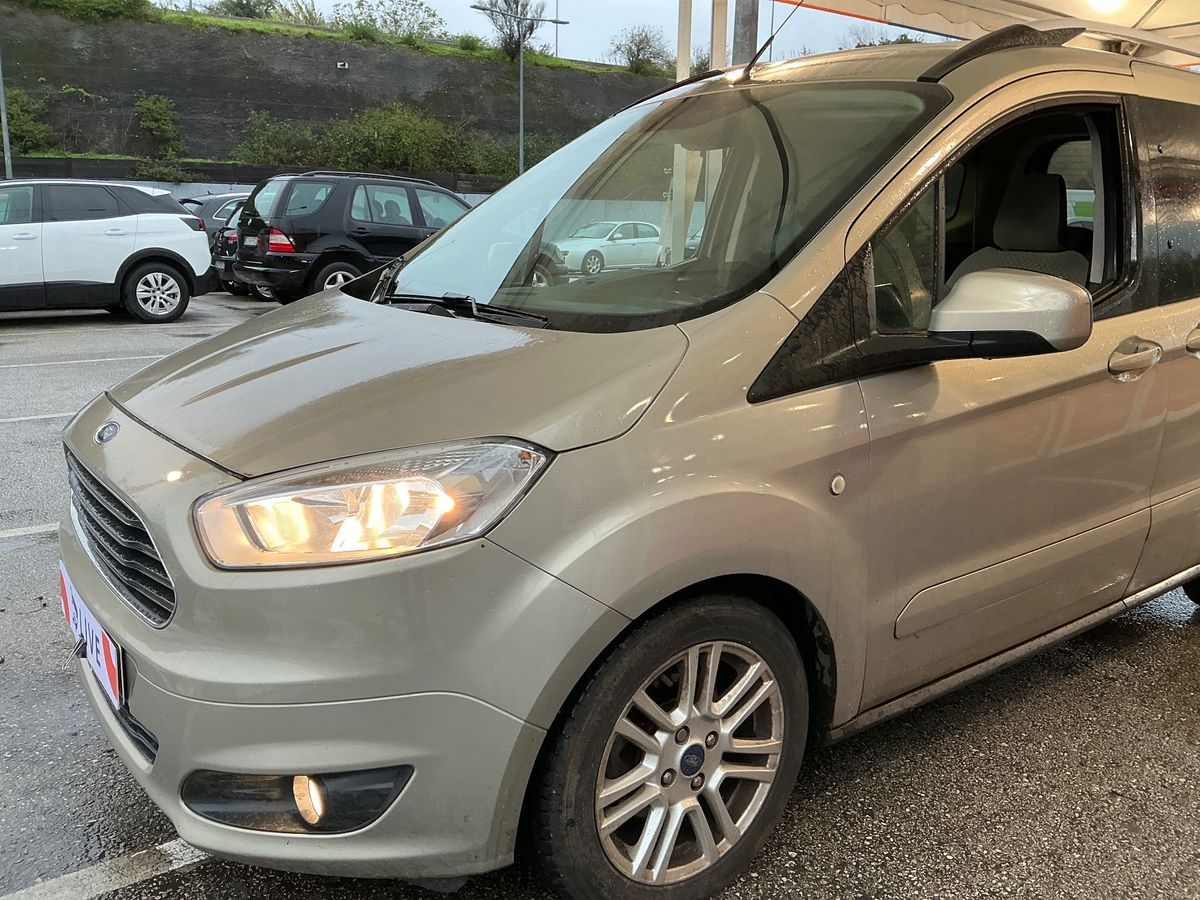 Ford Tourneo d'occasion